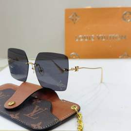 Picture of Louis Vuitton Sunglasses _SKUfw75015616fw